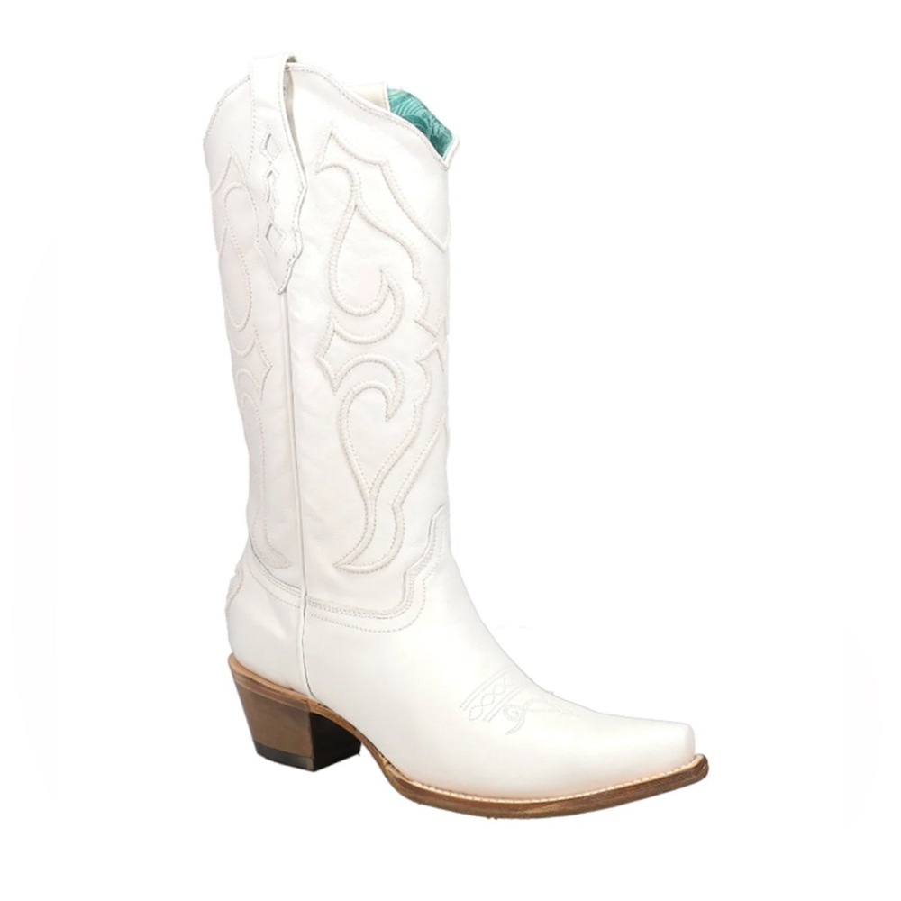 Elegant White Heeled Western Boots